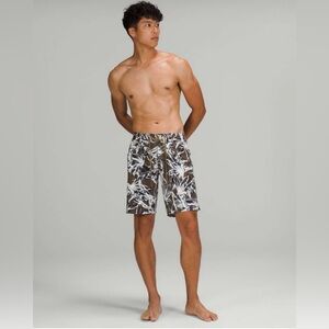✨50% OFF✨ NEW Lululemon Current State Board Shorts
